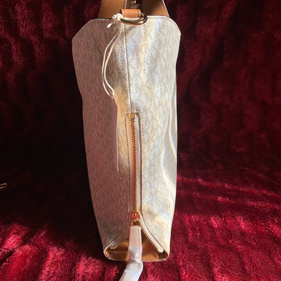 NWT Michael Kors Devon Large Shoulder Tote Vanilla - Picture 6 of 8